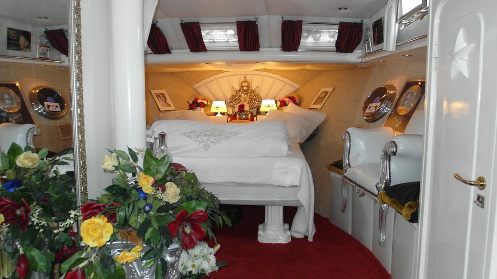 Maria Callas Yachthotel Rotterdam Oda fotoğraf