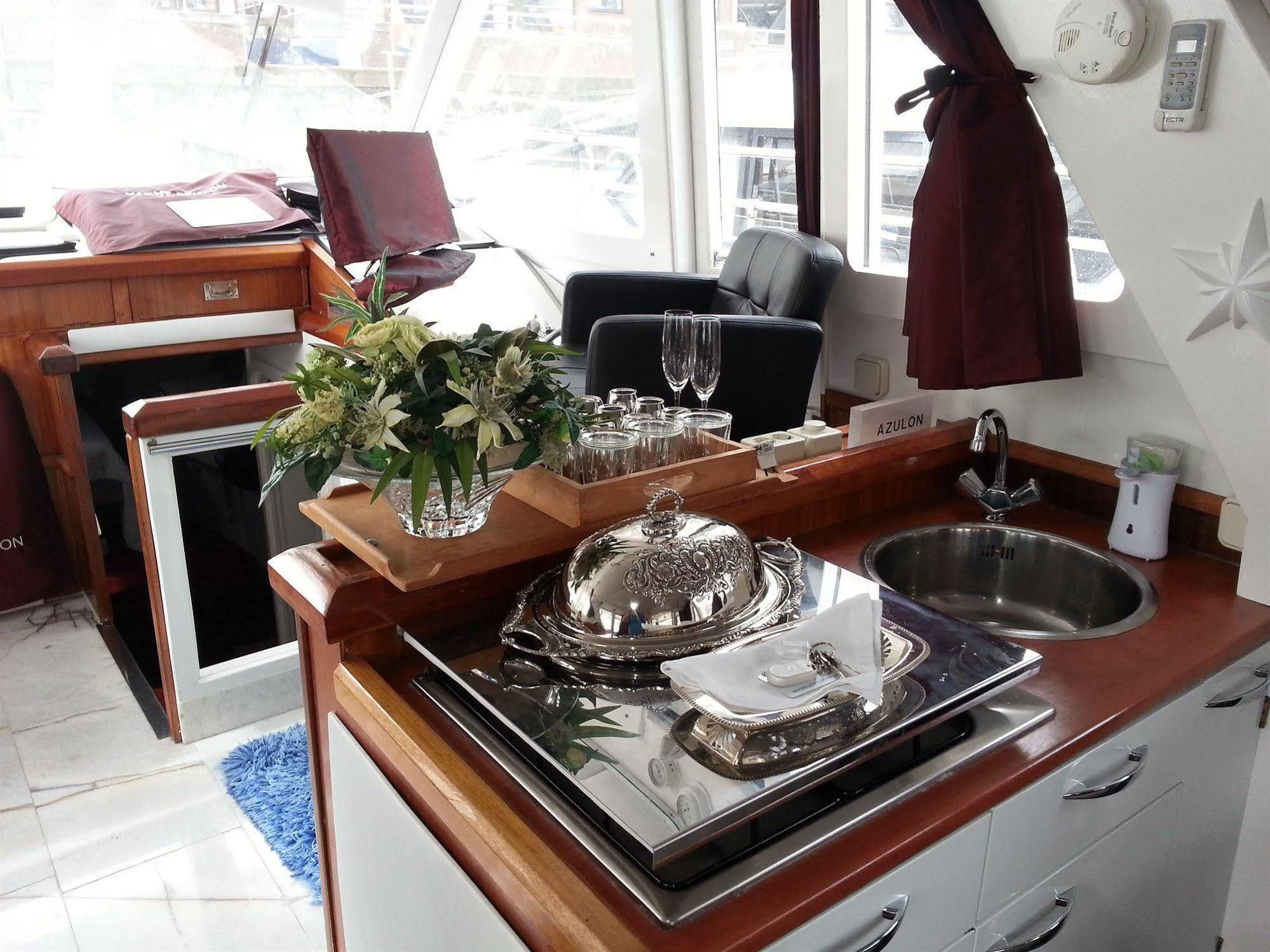 Maria Callas Yachthotel Rotterdam Dış mekan fotoğraf